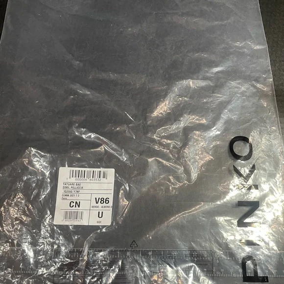 GREAT GIFT! HOST PICK!! BNWT Pinko Debossed faux fur plush tote green PRICE FIRM - Picture 16 of 16